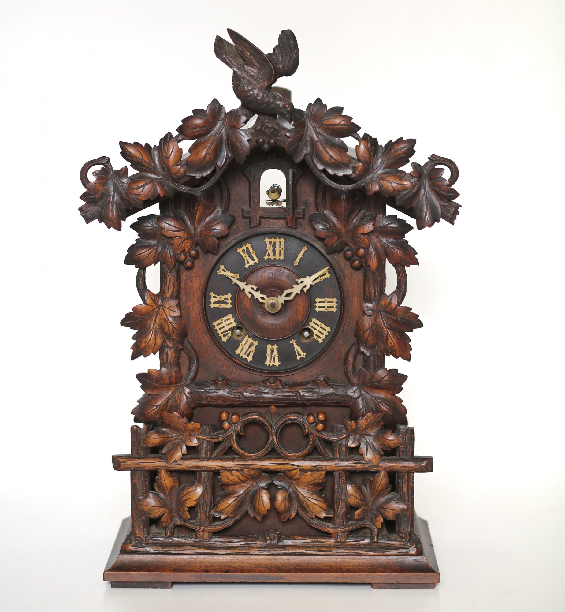 Fusee striking 8-day Shelf Cuckoo clock - Carlton Clocks